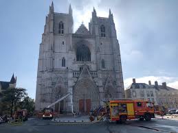 Church volunteer admits to arson attack on French cathedral